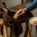 Sela de couro: cuidados que valem cada cavalgada